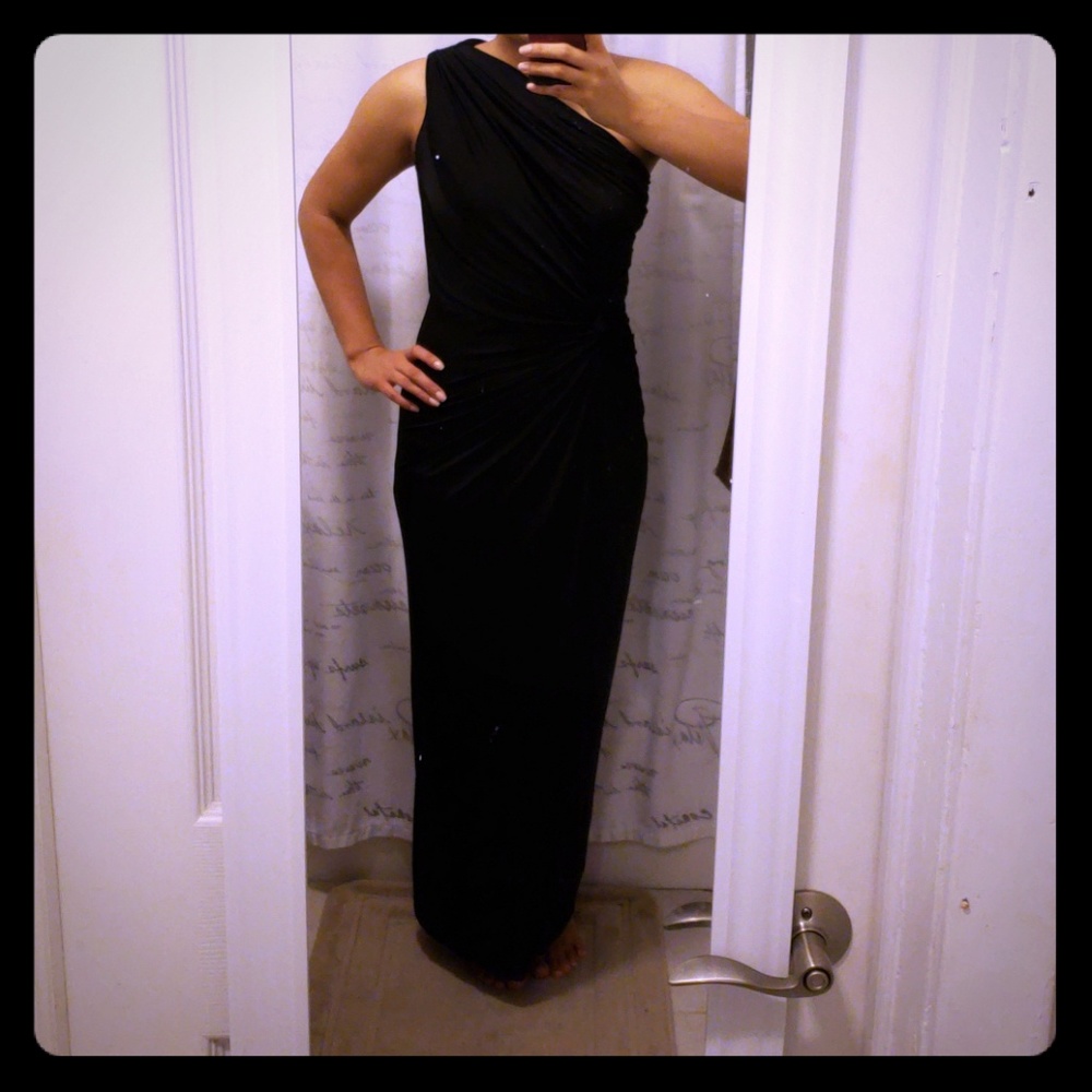 Maxi black party dress
